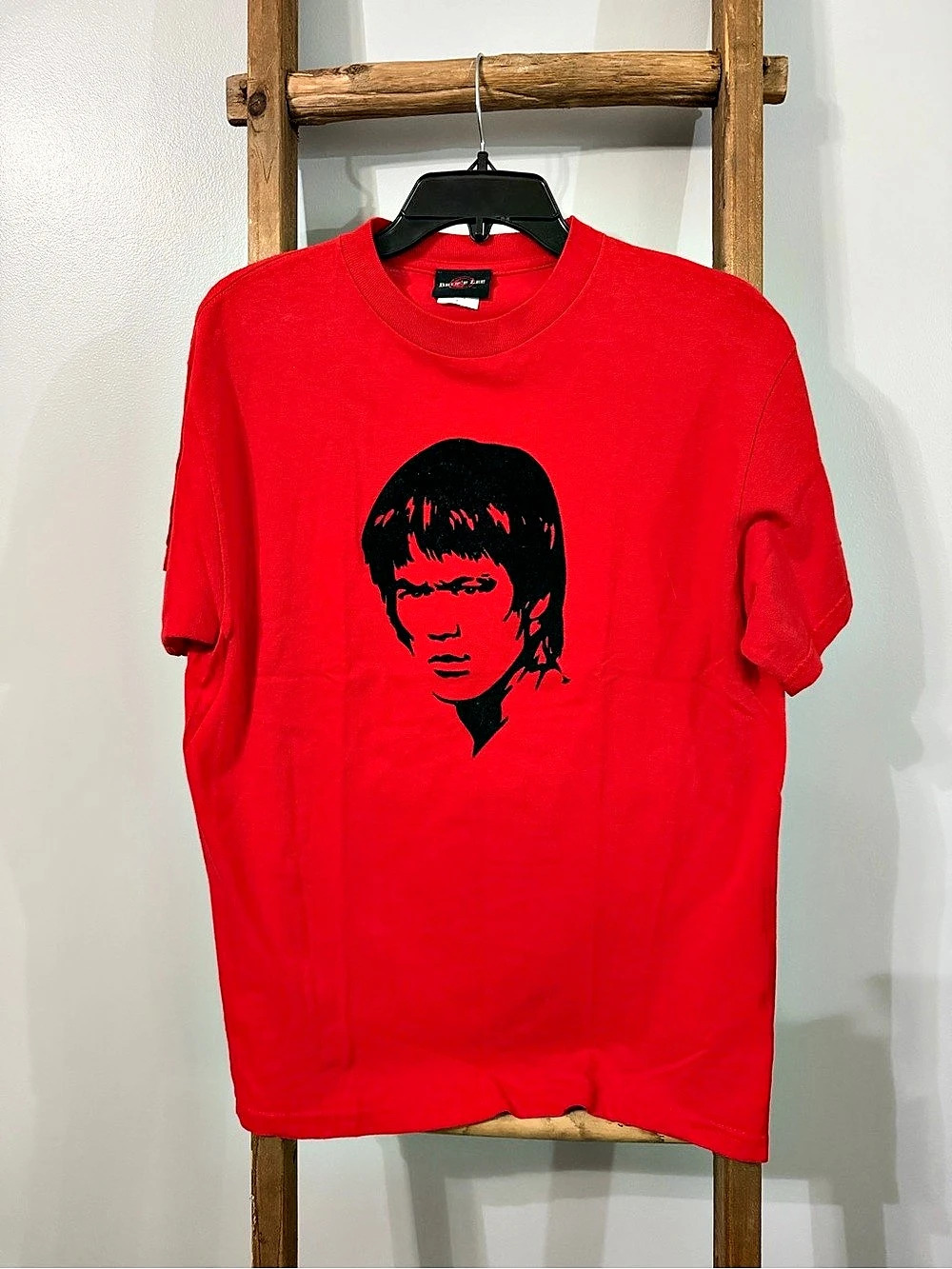 Vintage Y2K Bruce Lee Brand Red Graphic Tee - Size Medium (Rare Felt Print)